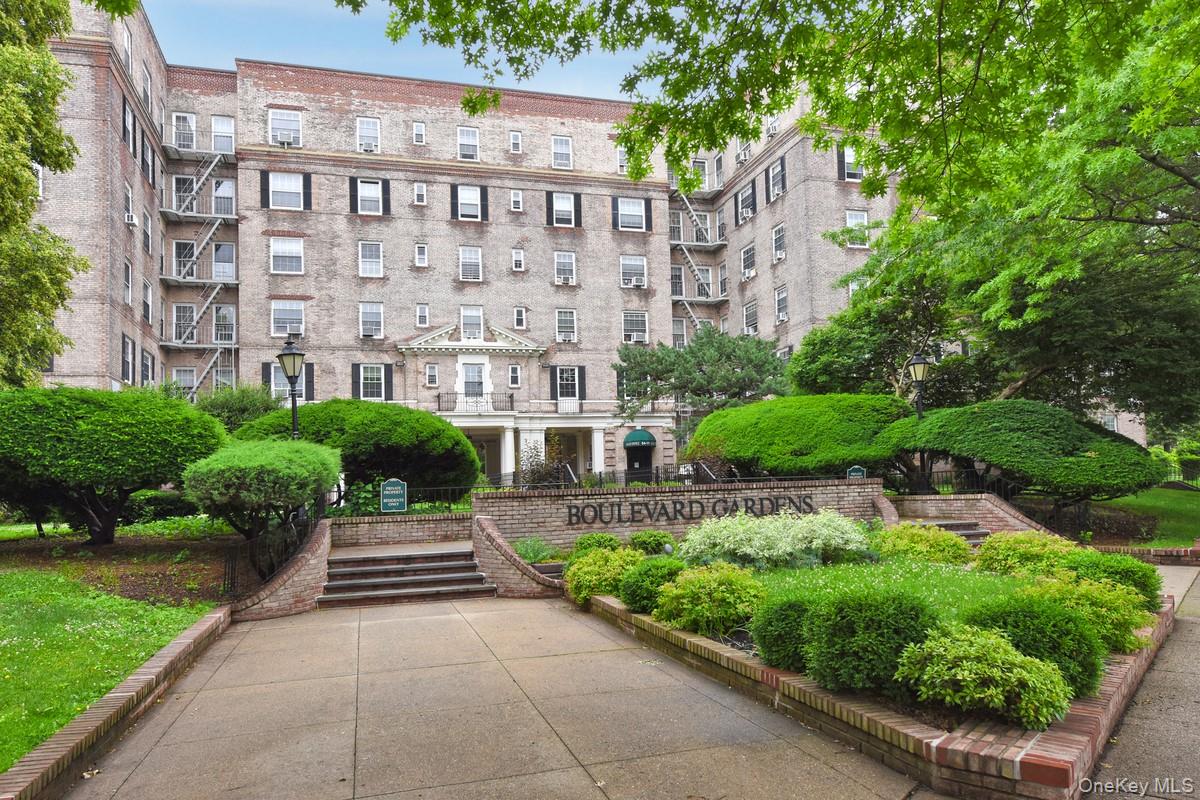 5136 30th Avenue, Unit 3B