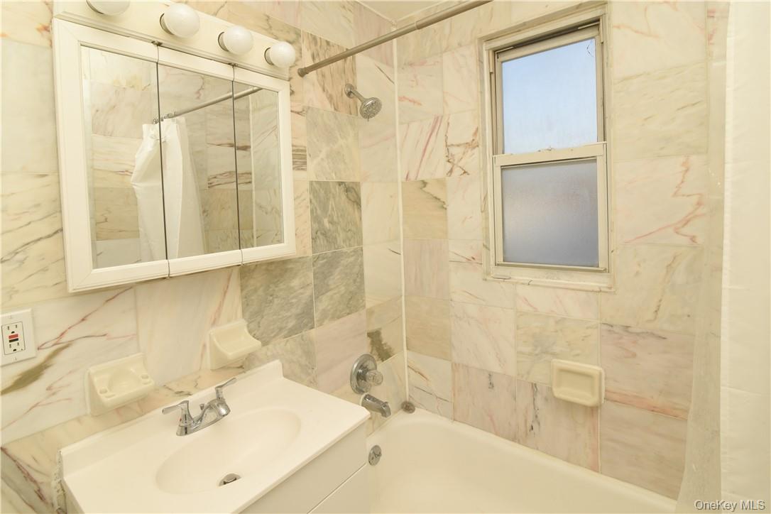 101 Carpenter Avenue, Unit A1 photo 13