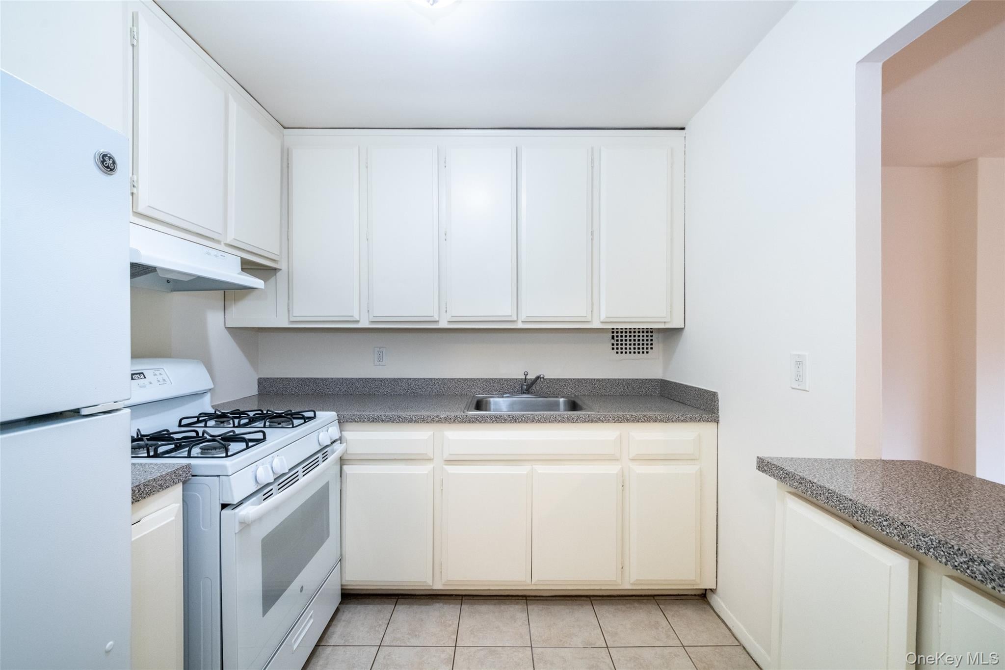 15 Lake Street, Unit 4-C photo 9