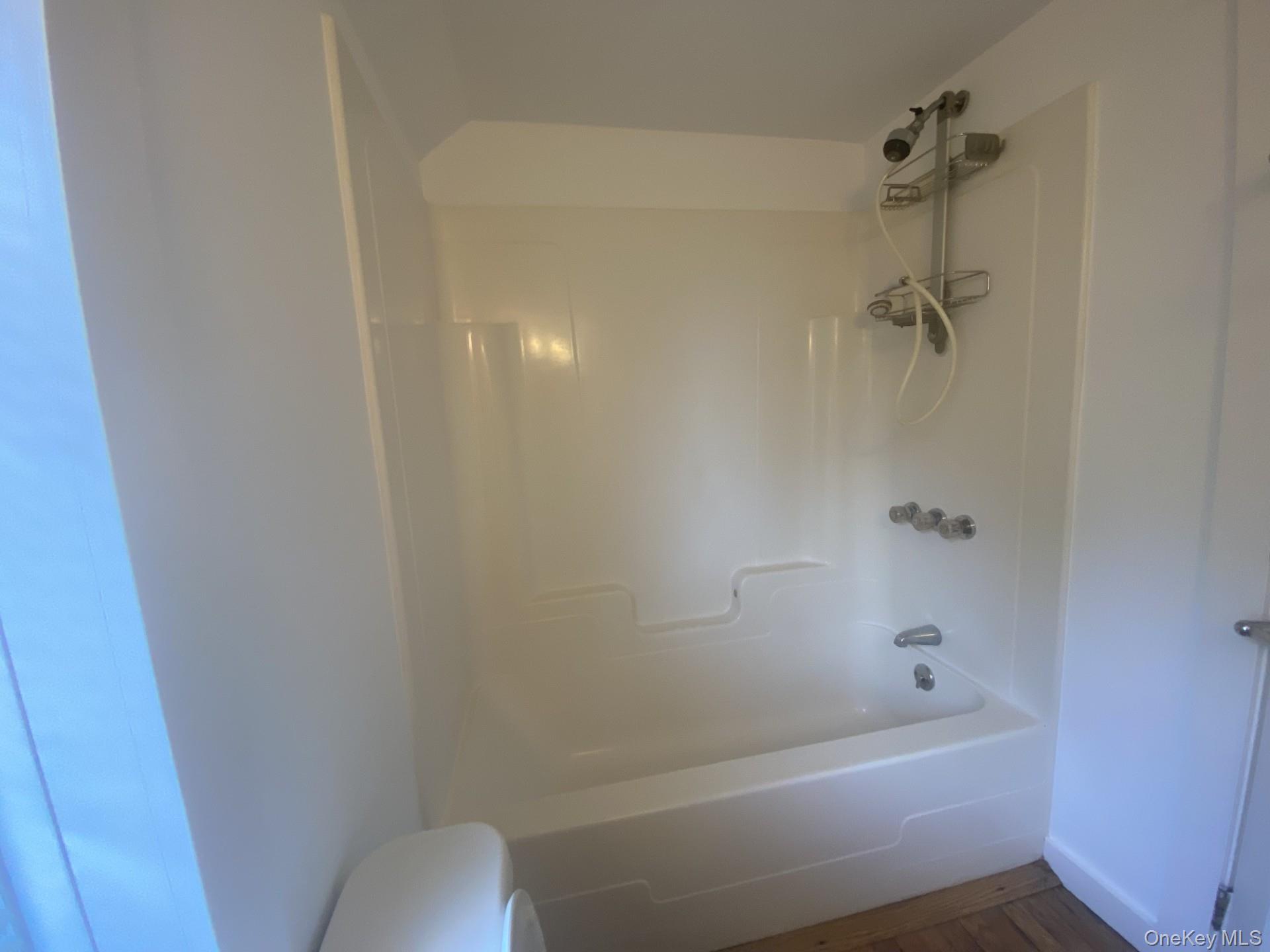 14 B Franklin Ave – For Rent photo 9