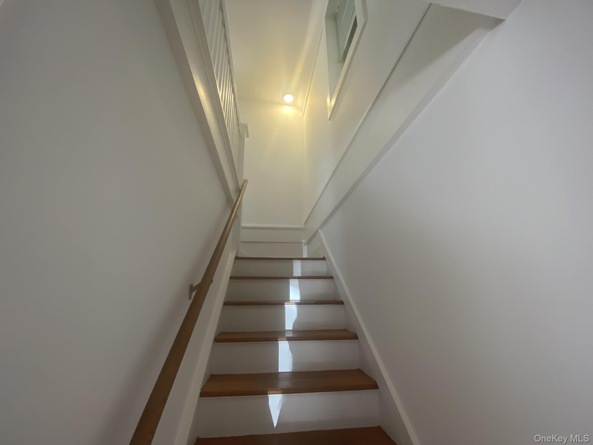 14 B Franklin Ave – For Rent photo 7