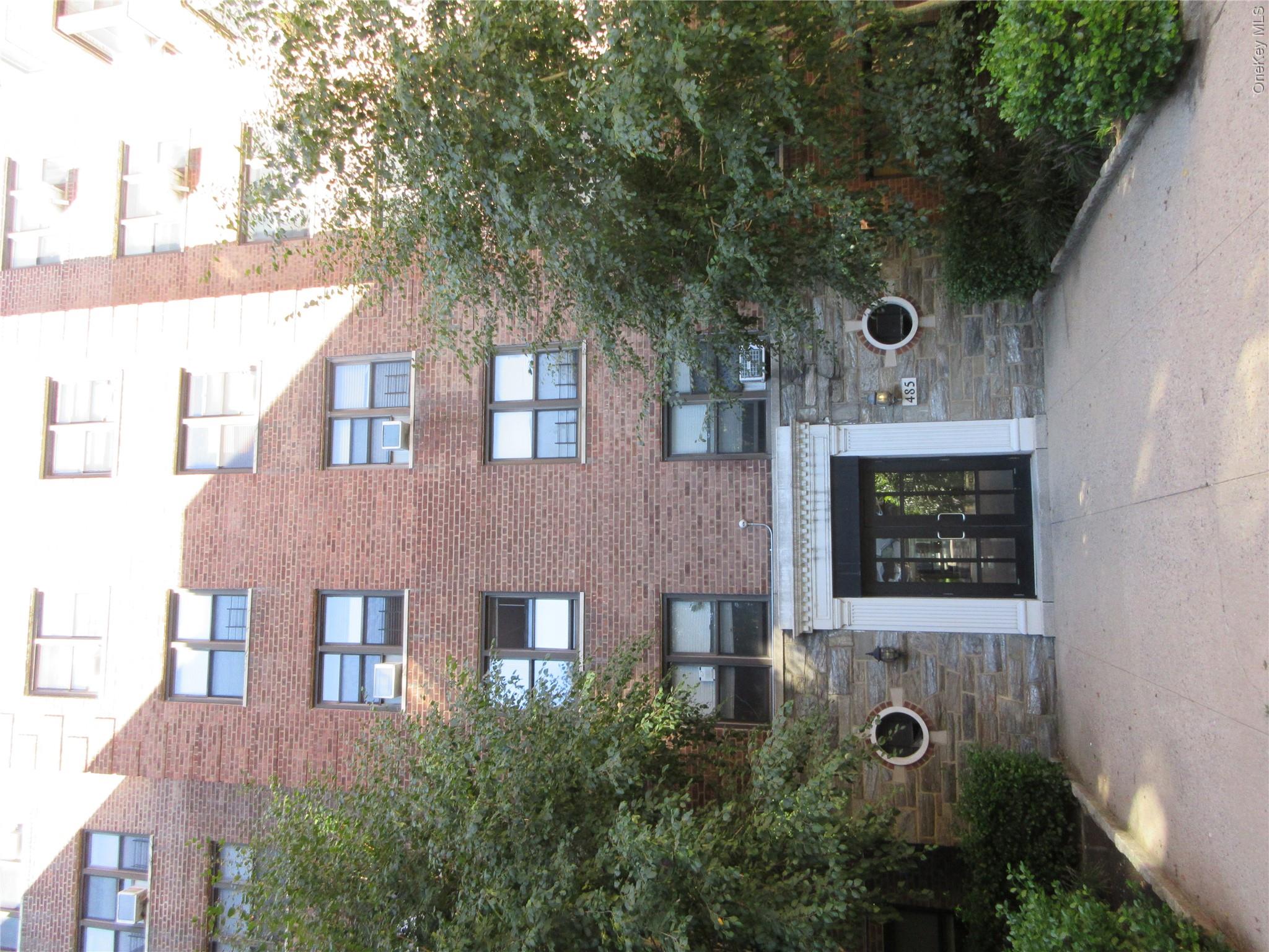 485 East Lincoln Avenue, Unit 212