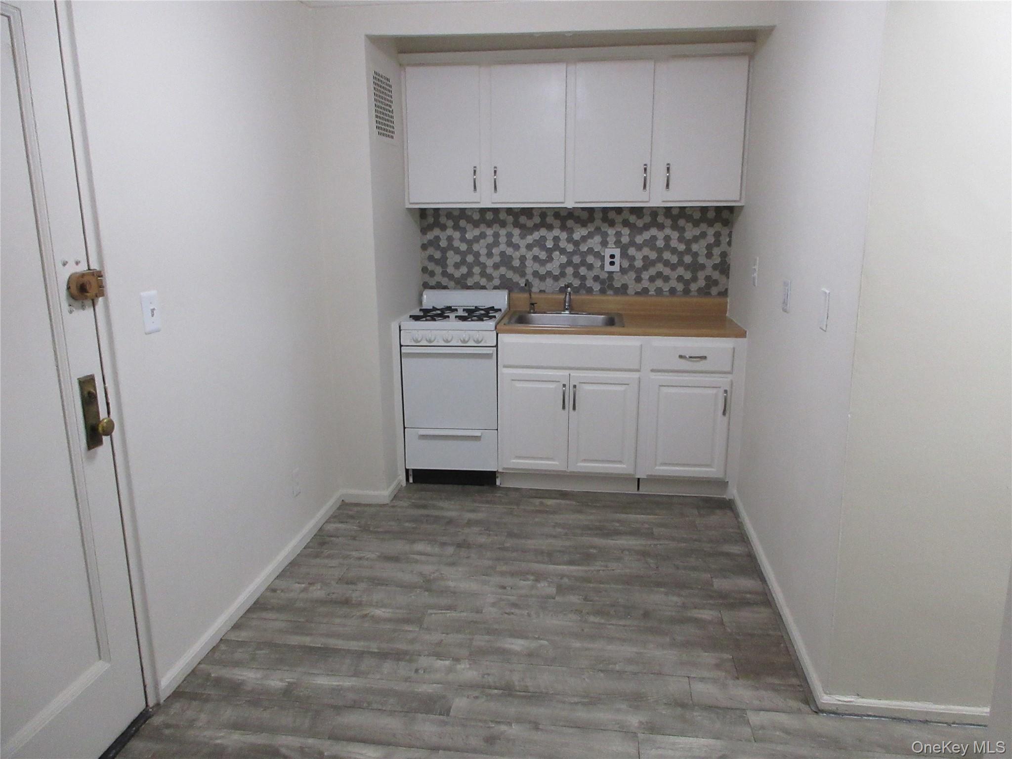 485 East Lincoln Avenue, Unit 212 photo 6