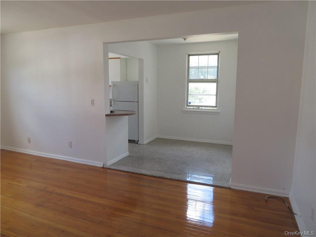 101 Carpenter Avenue, Unit E2 photo 3