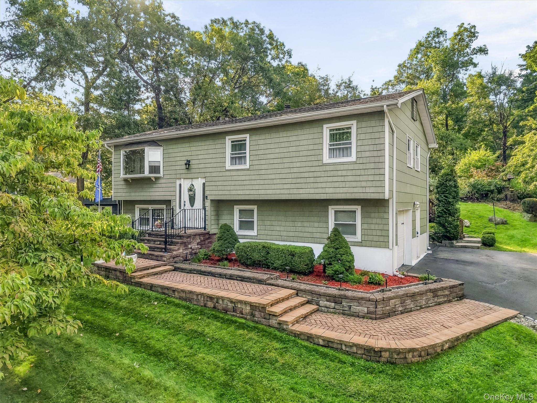 64 Forest Glen Road – For Sale photo 2