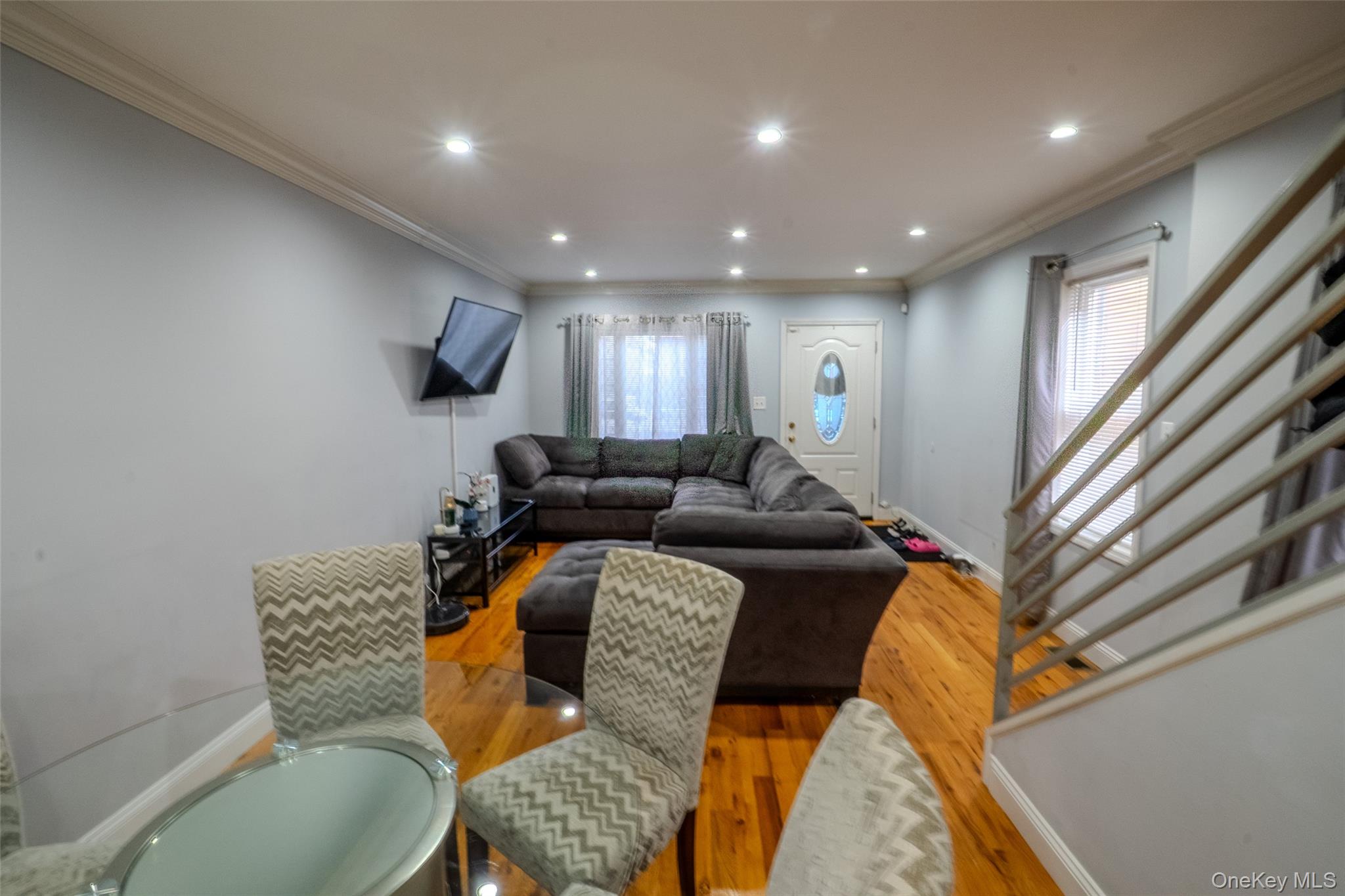 749 Vincent Avenue – For Sale photo 3