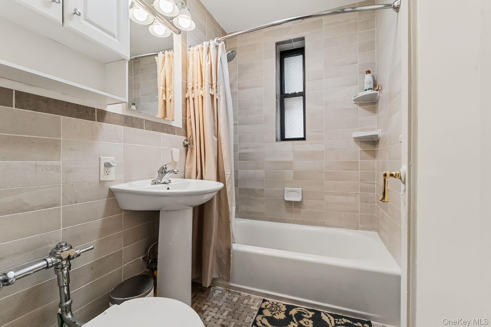 43-01 46th Street, Unit 4-A photo 6
