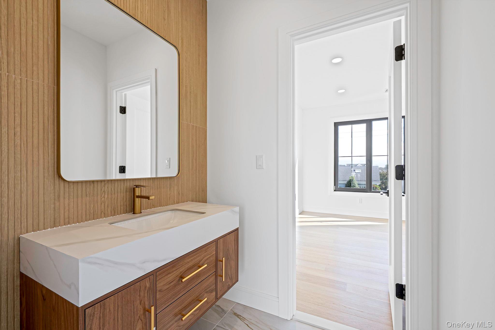 24 Midway Street – For Sale photo 16