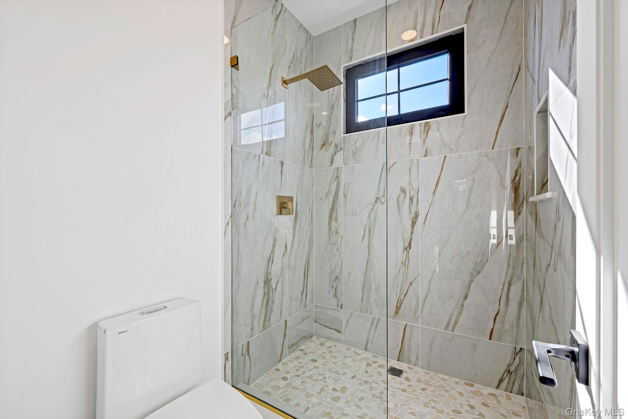 24 Midway Street – For Sale photo 17