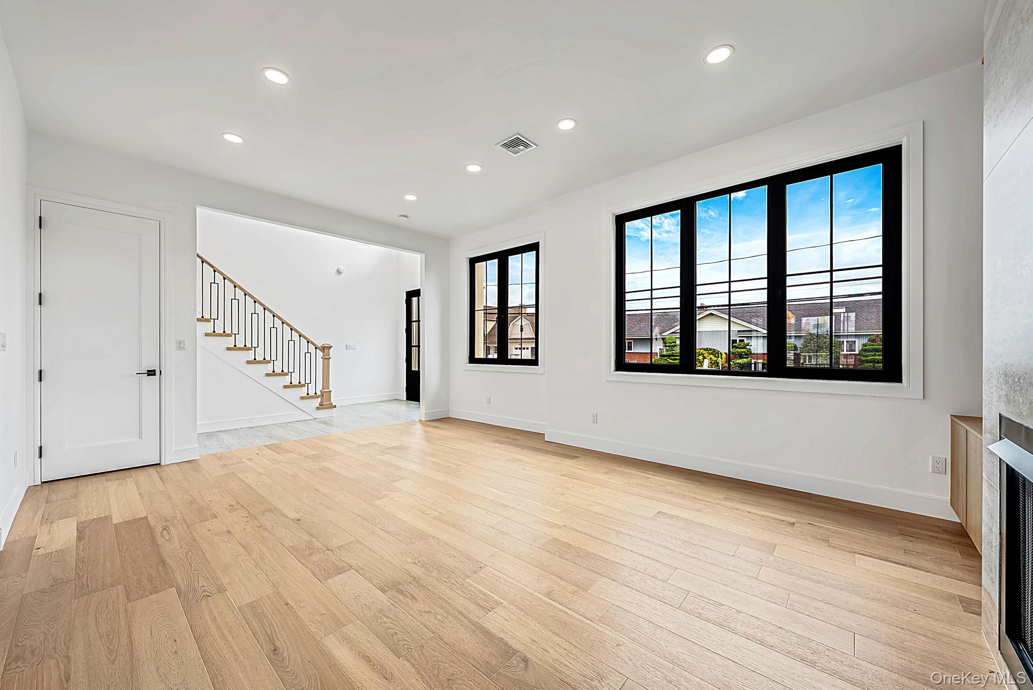24 Midway Street – For Sale photo 8