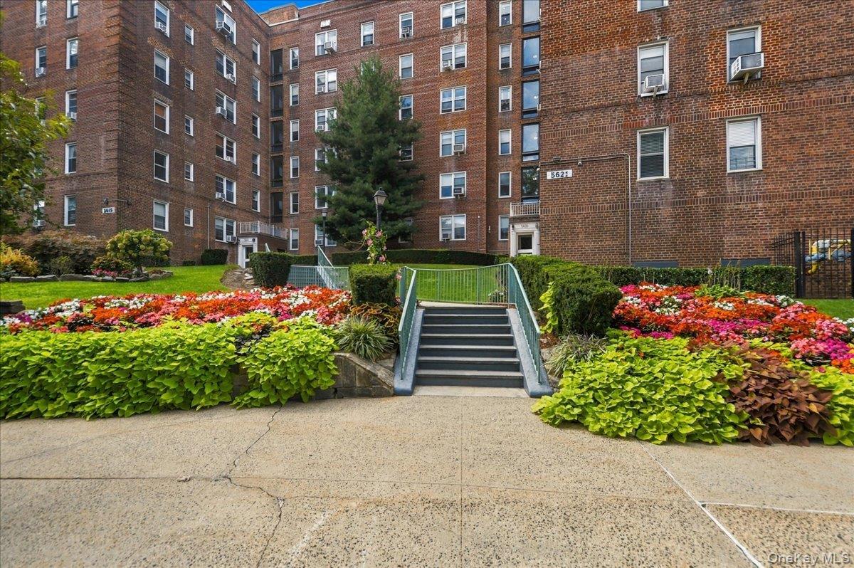 5621 Netherland Avenue, Unit 3D photo 14