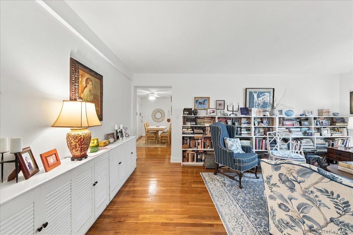 5621 Netherland Avenue, Unit 3D photo 3