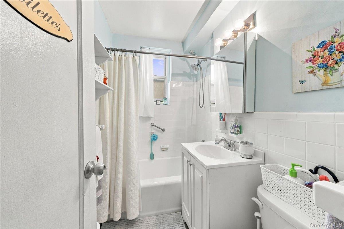 5621 Netherland Avenue, Unit 3D photo 7