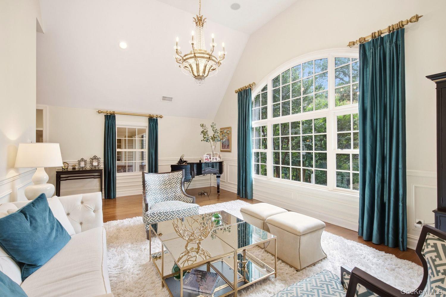 8 Fiddlers Green Drive – For Sale photo 11