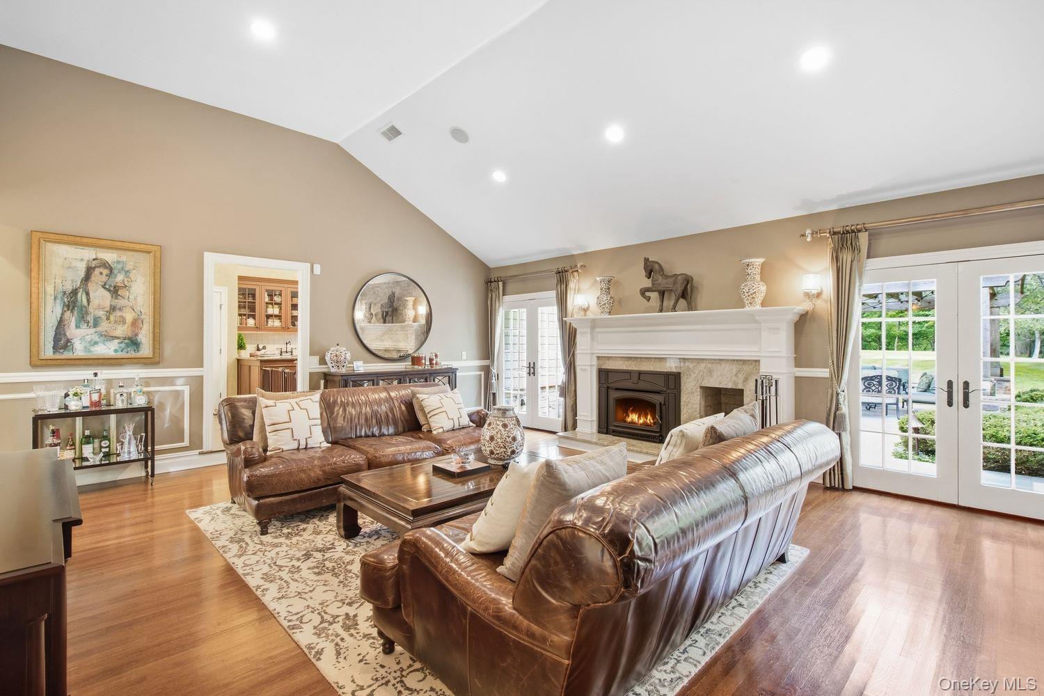 8 Fiddlers Green Drive – For Sale photo 9