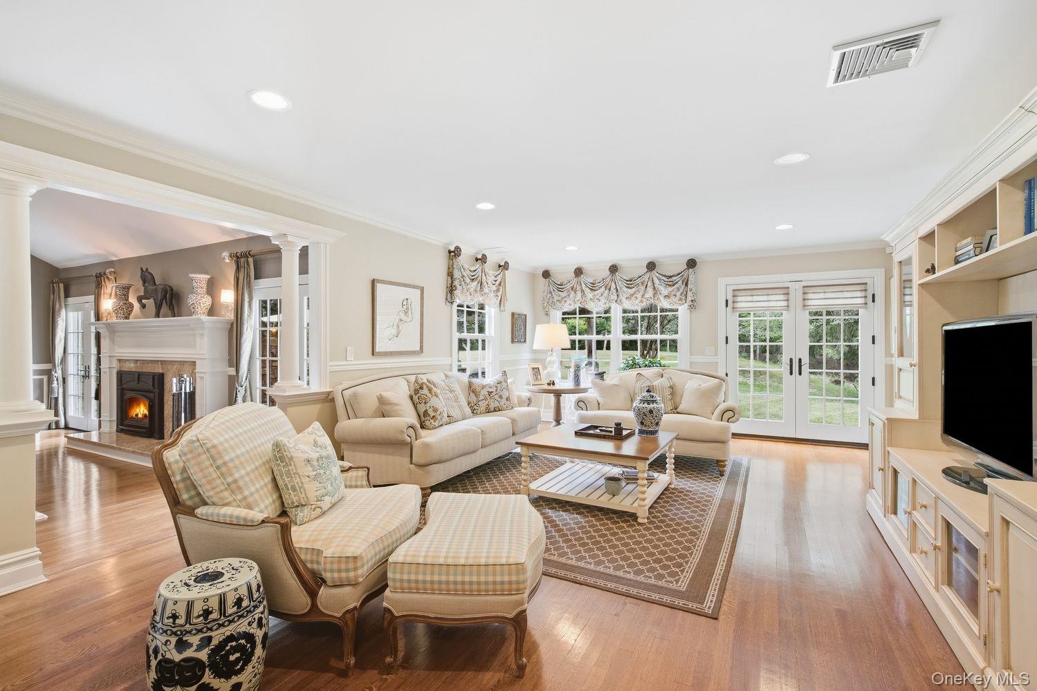 8 Fiddlers Green Drive – For Sale photo 13