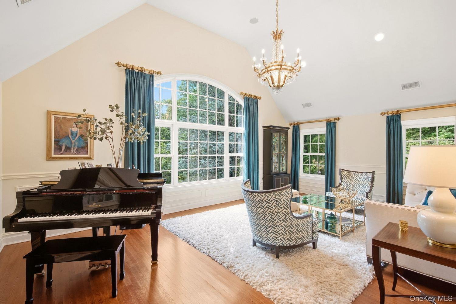 8 Fiddlers Green Drive – For Sale photo 10