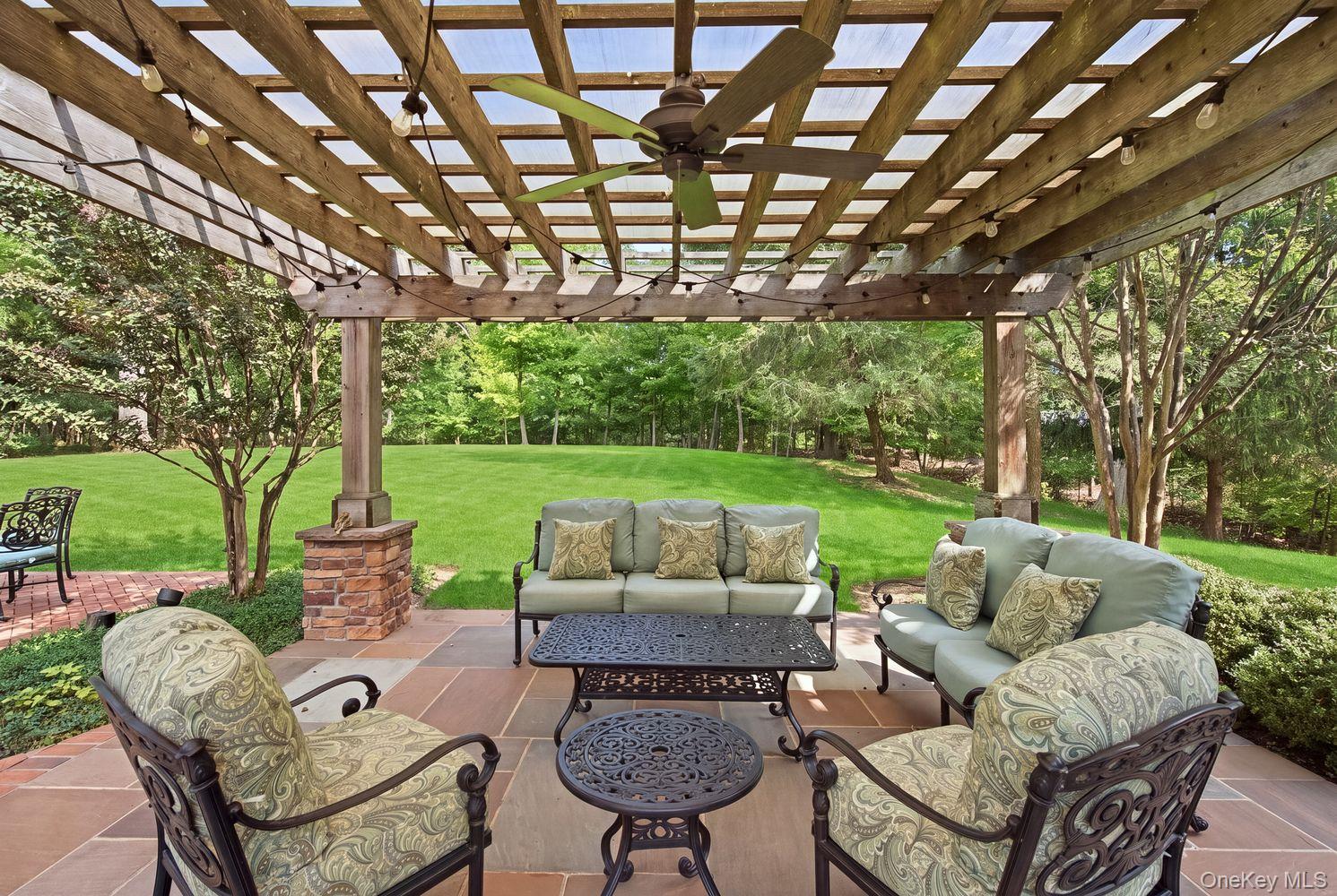 8 Fiddlers Green Drive – For Sale photo 23