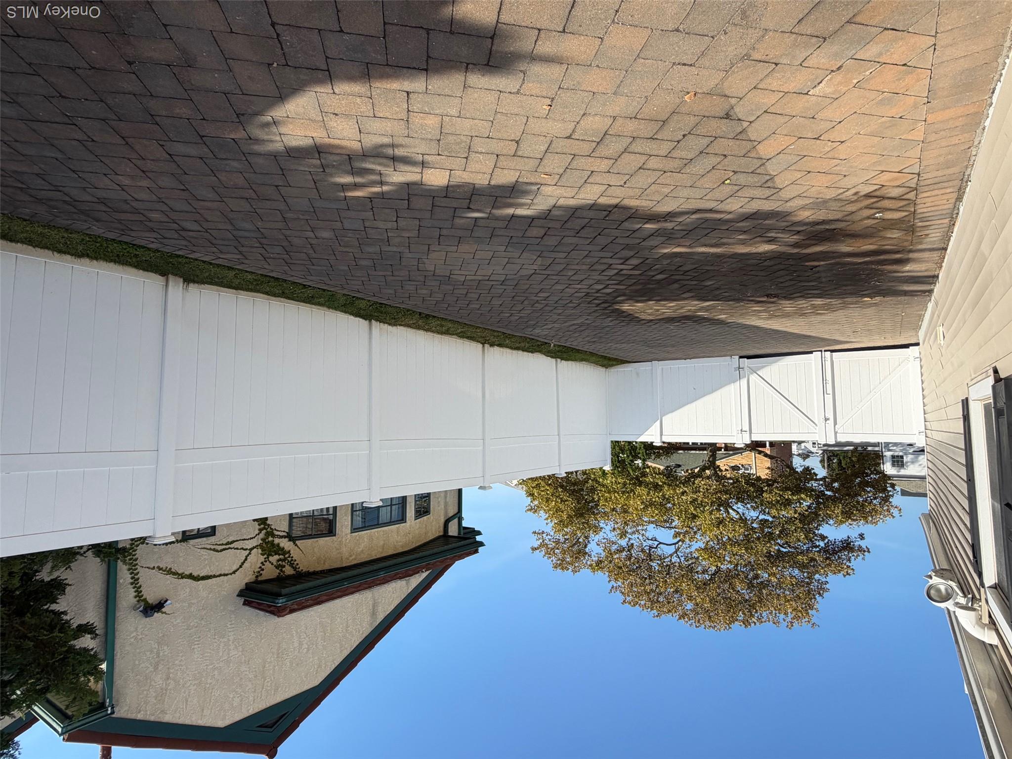400 E Beech Street, Unit Main photo 22