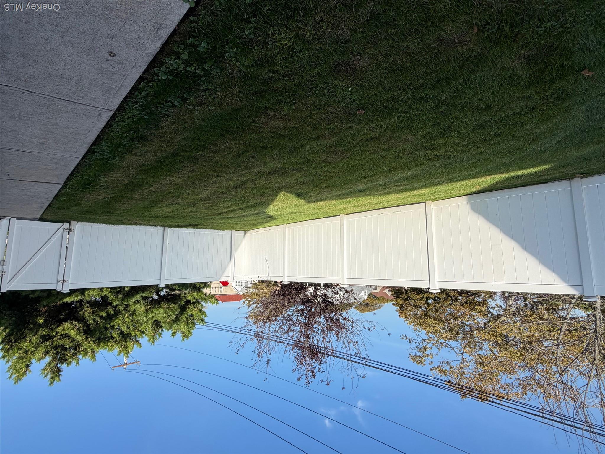 400 E Beech Street, Unit Main photo 23