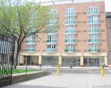 88-20 Parsons Boulevard, Unit 2C