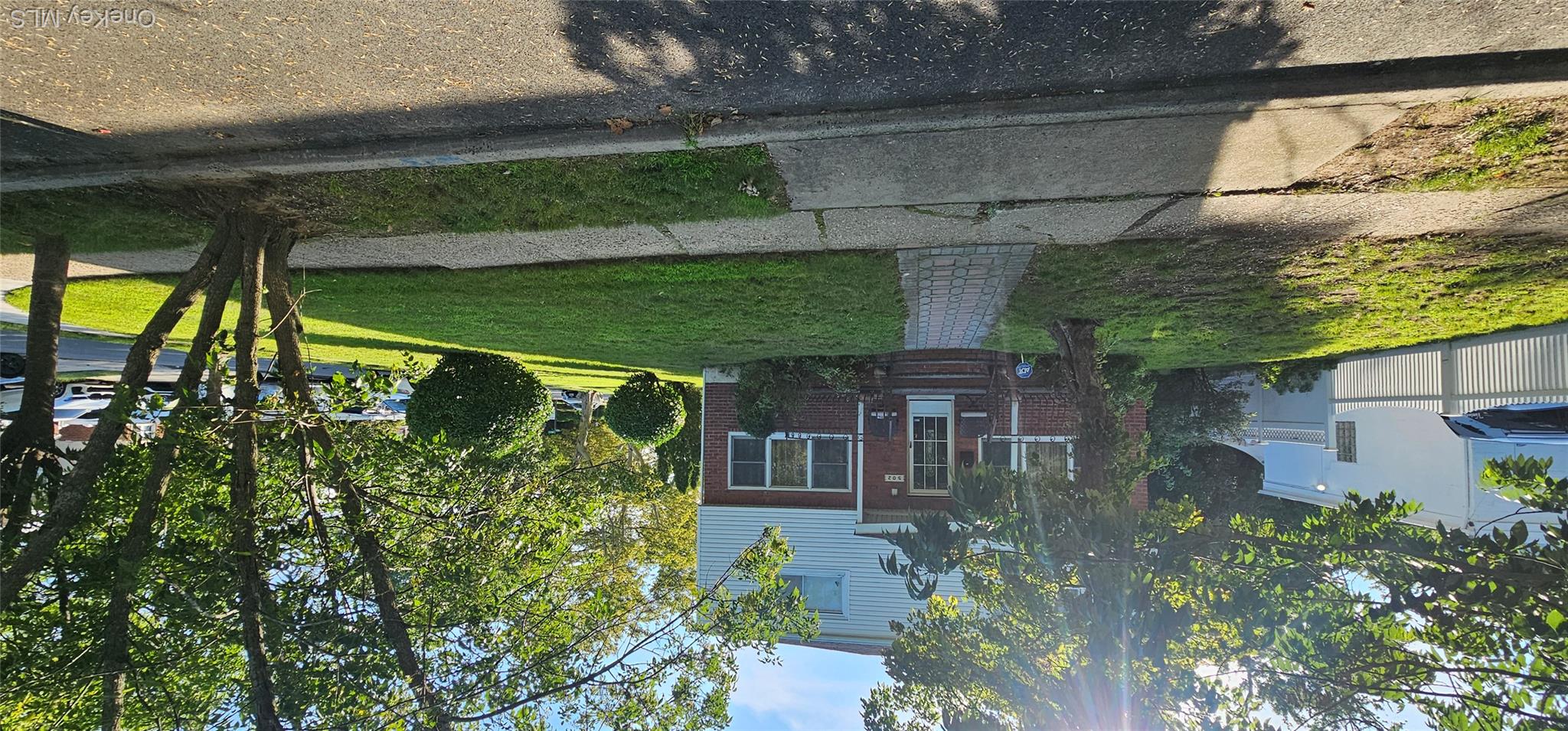 502 Croydon Road – For Sale