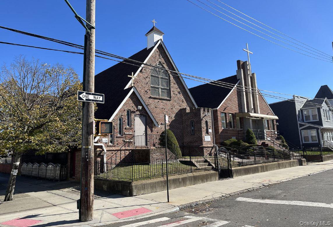 103-10 104 Street – For Sale