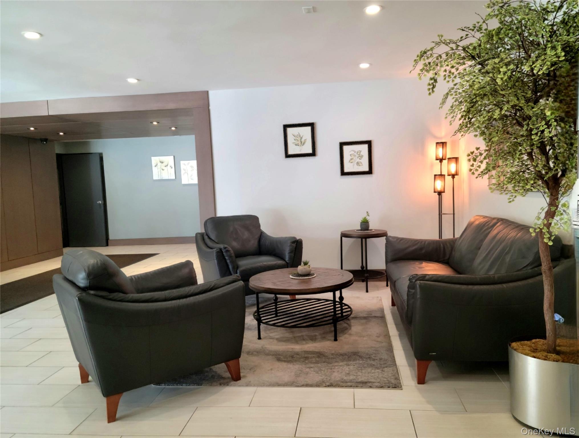 505 Central Avenue, Unit 305 photo 3
