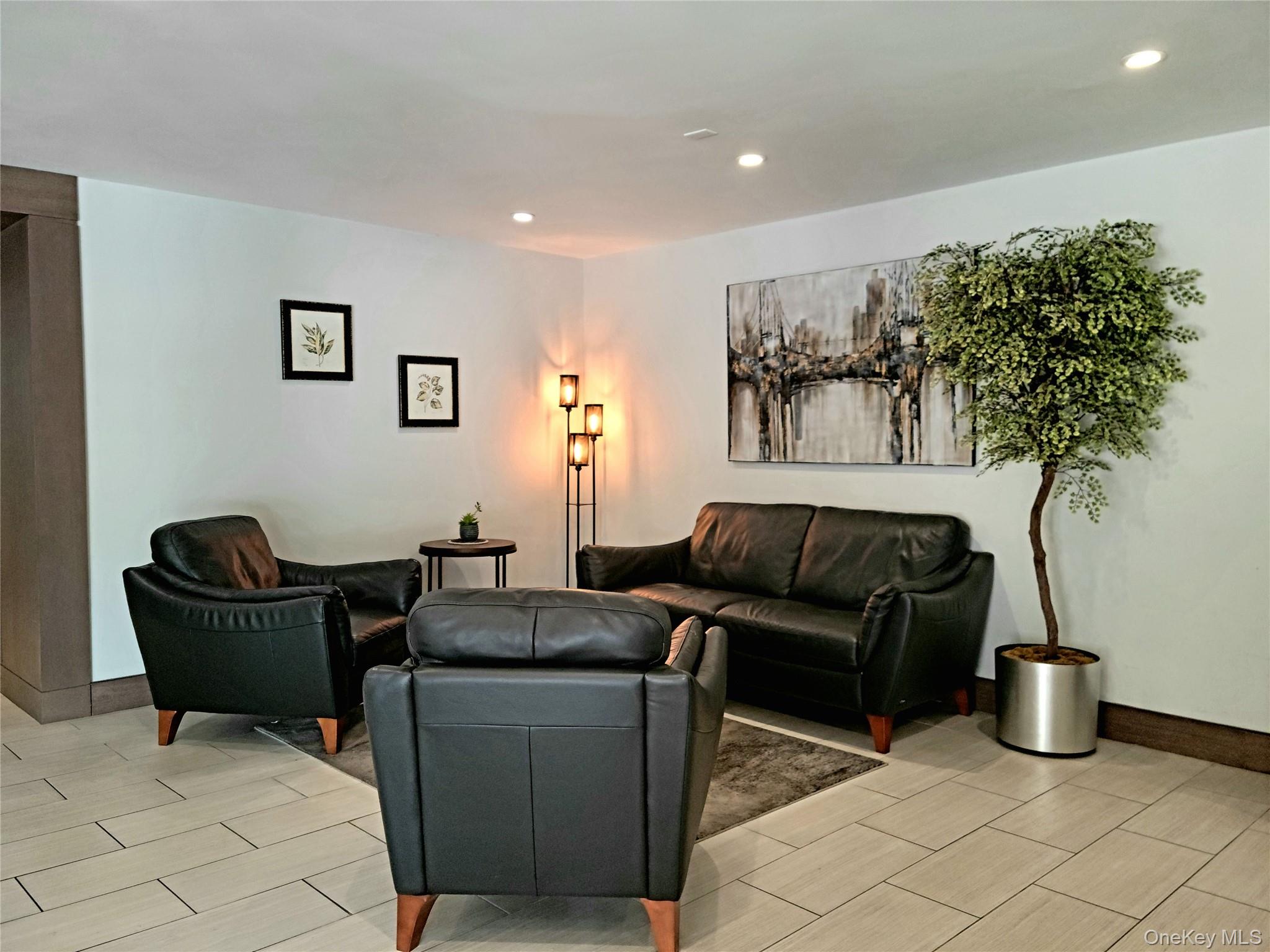 505 Central Avenue, Unit 305 photo 4