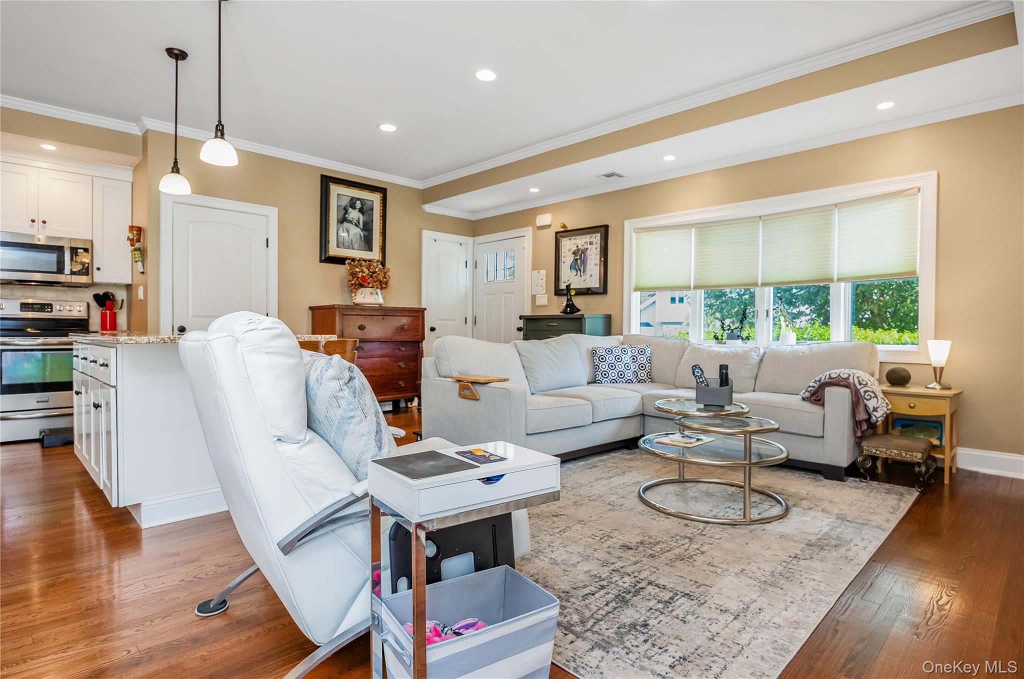 25 Frank Avenue – For Sale photo 7