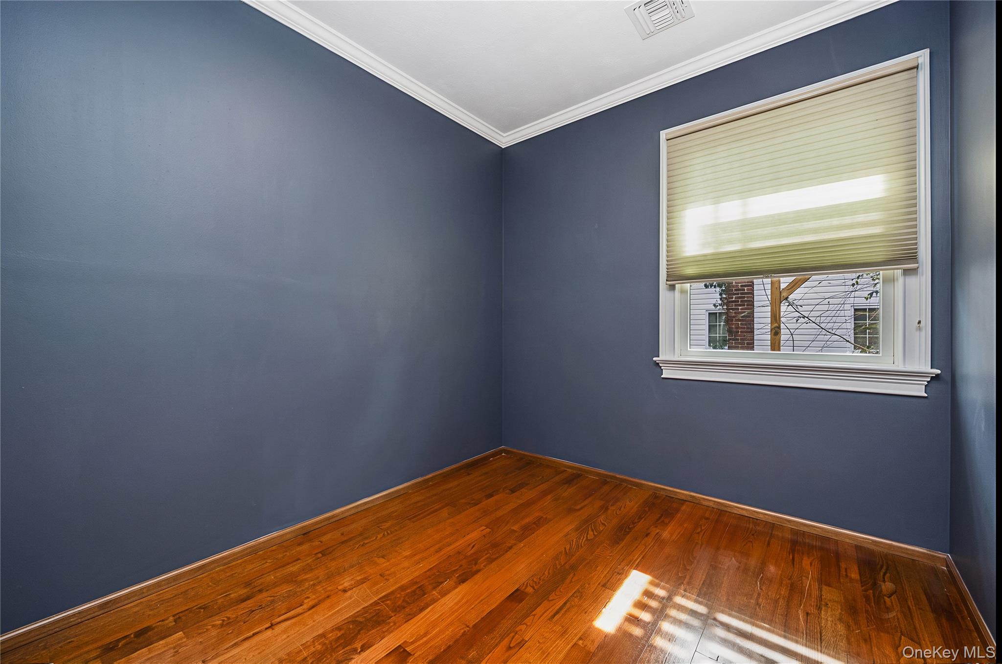 25 Frank Avenue – For Sale photo 18