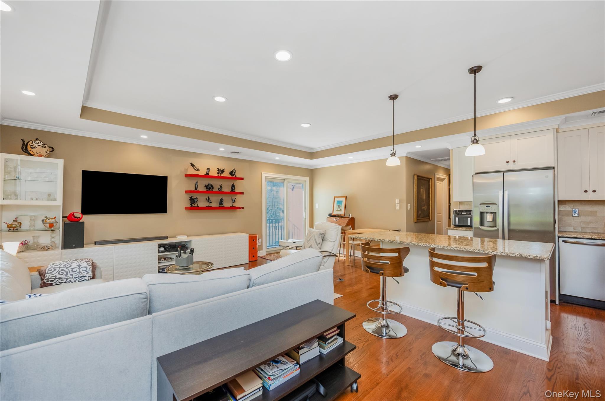 25 Frank Avenue – For Sale photo 9