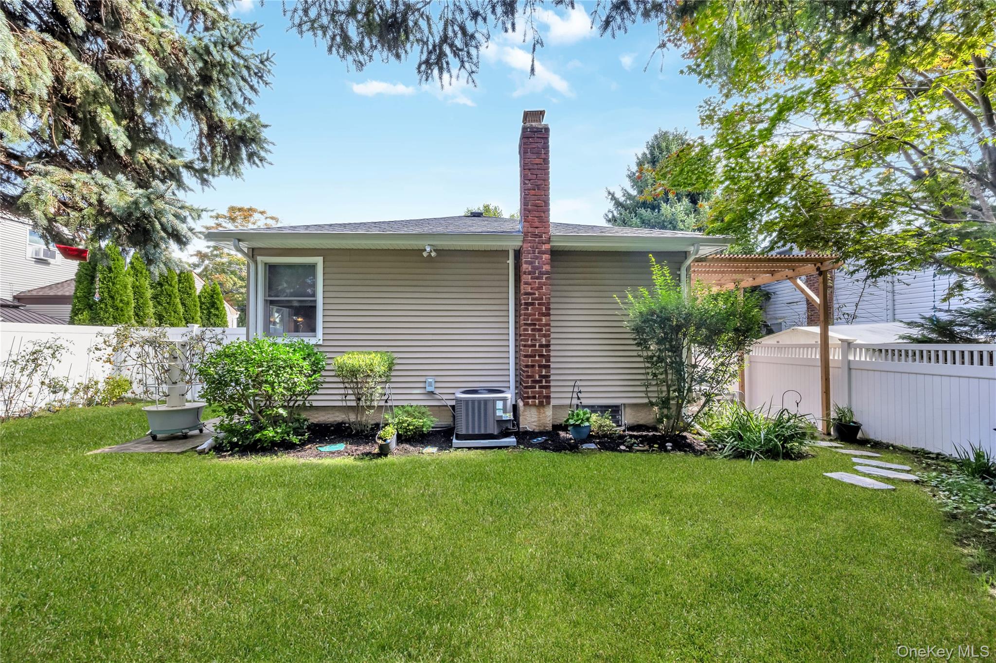 25 Frank Avenue – For Sale photo 31