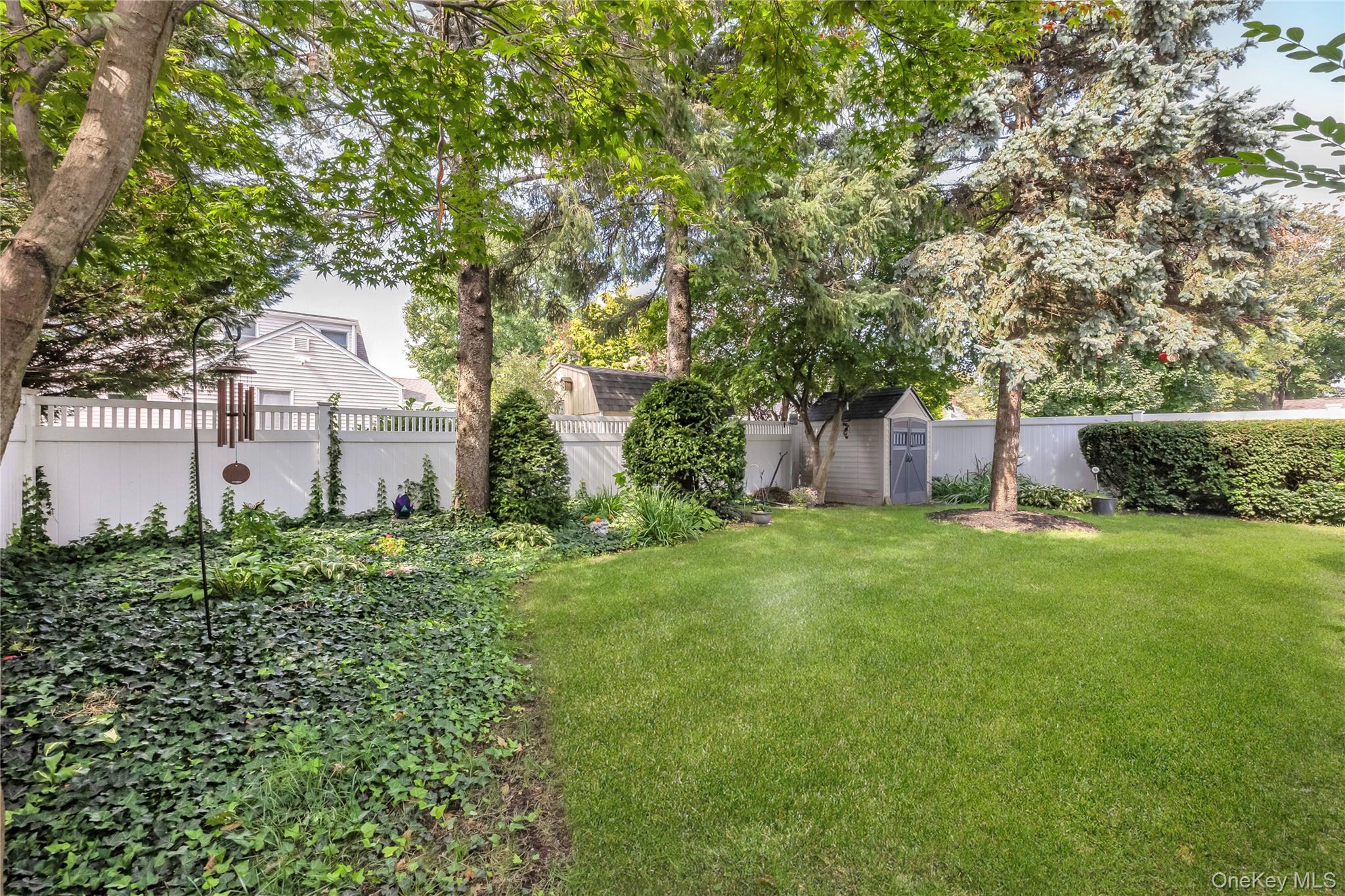 25 Frank Avenue – For Sale photo 28