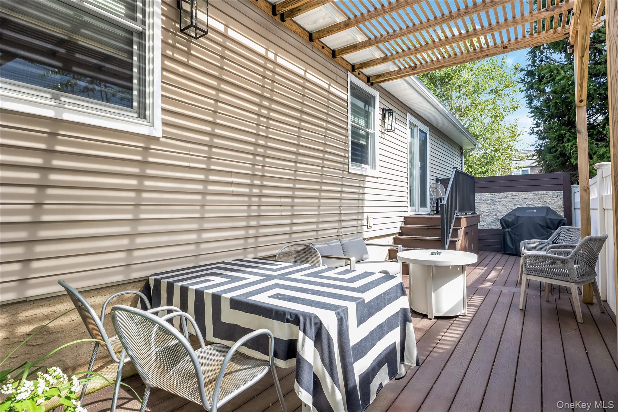 25 Frank Avenue – For Sale photo 23