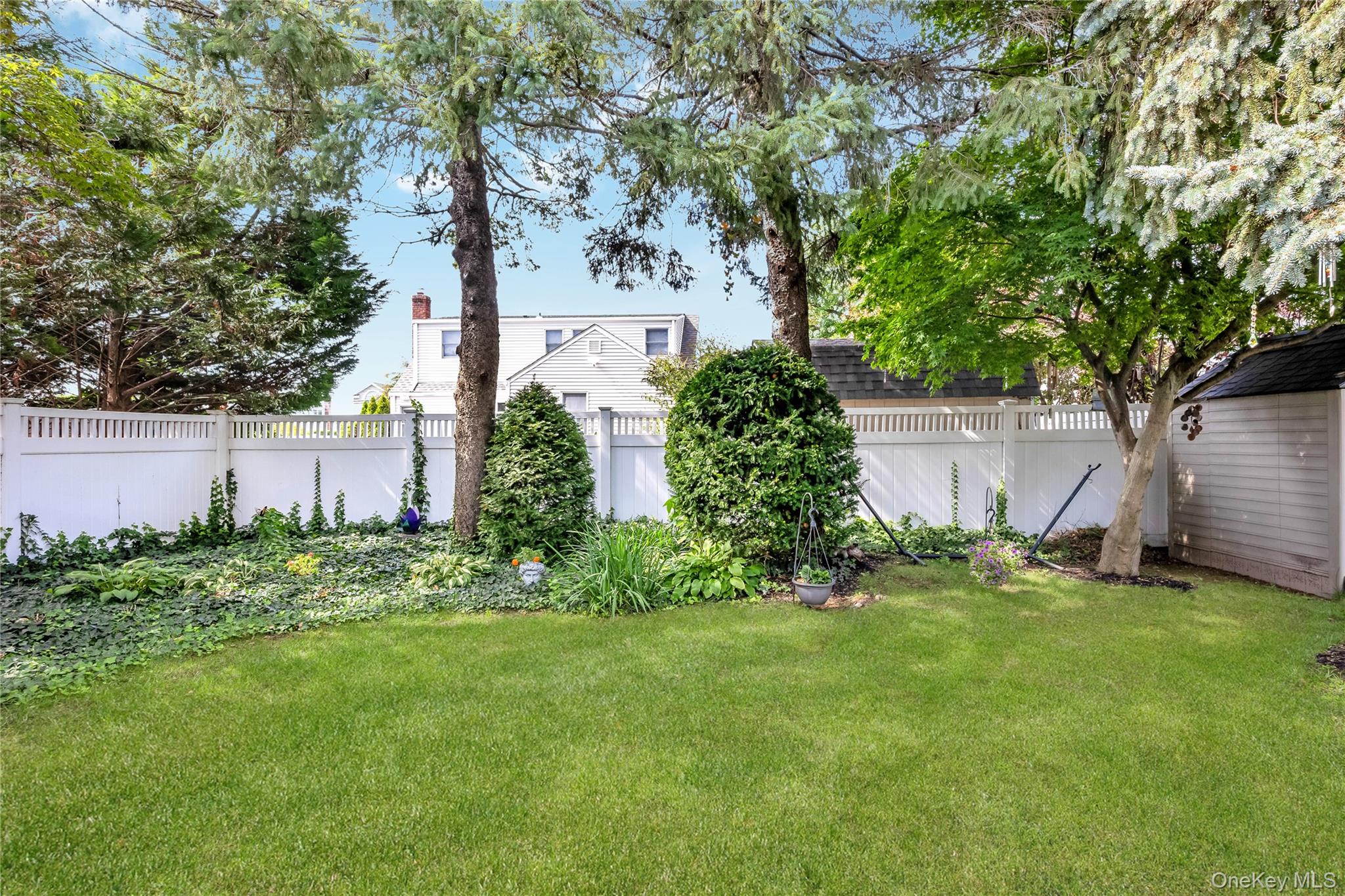 25 Frank Avenue – For Sale photo 27