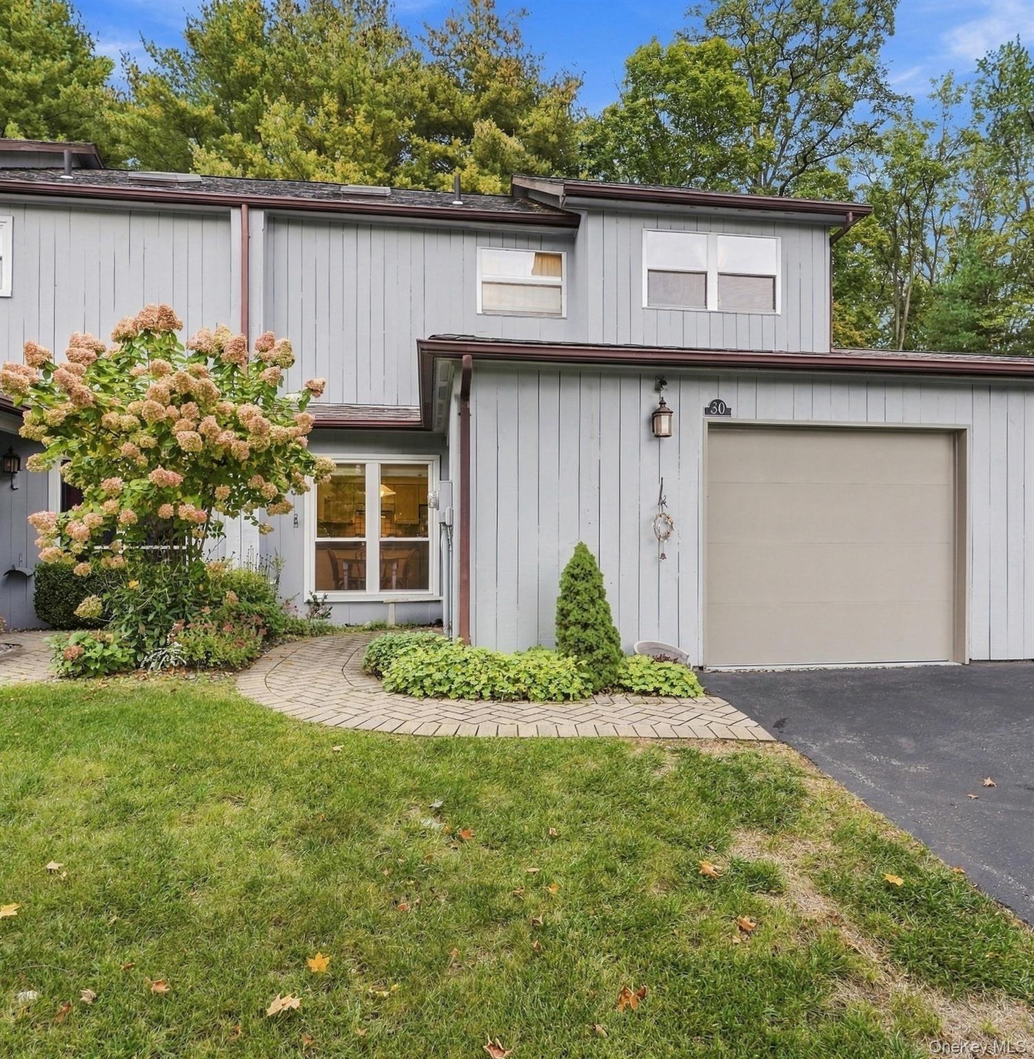 30 E Knoll – For Sale