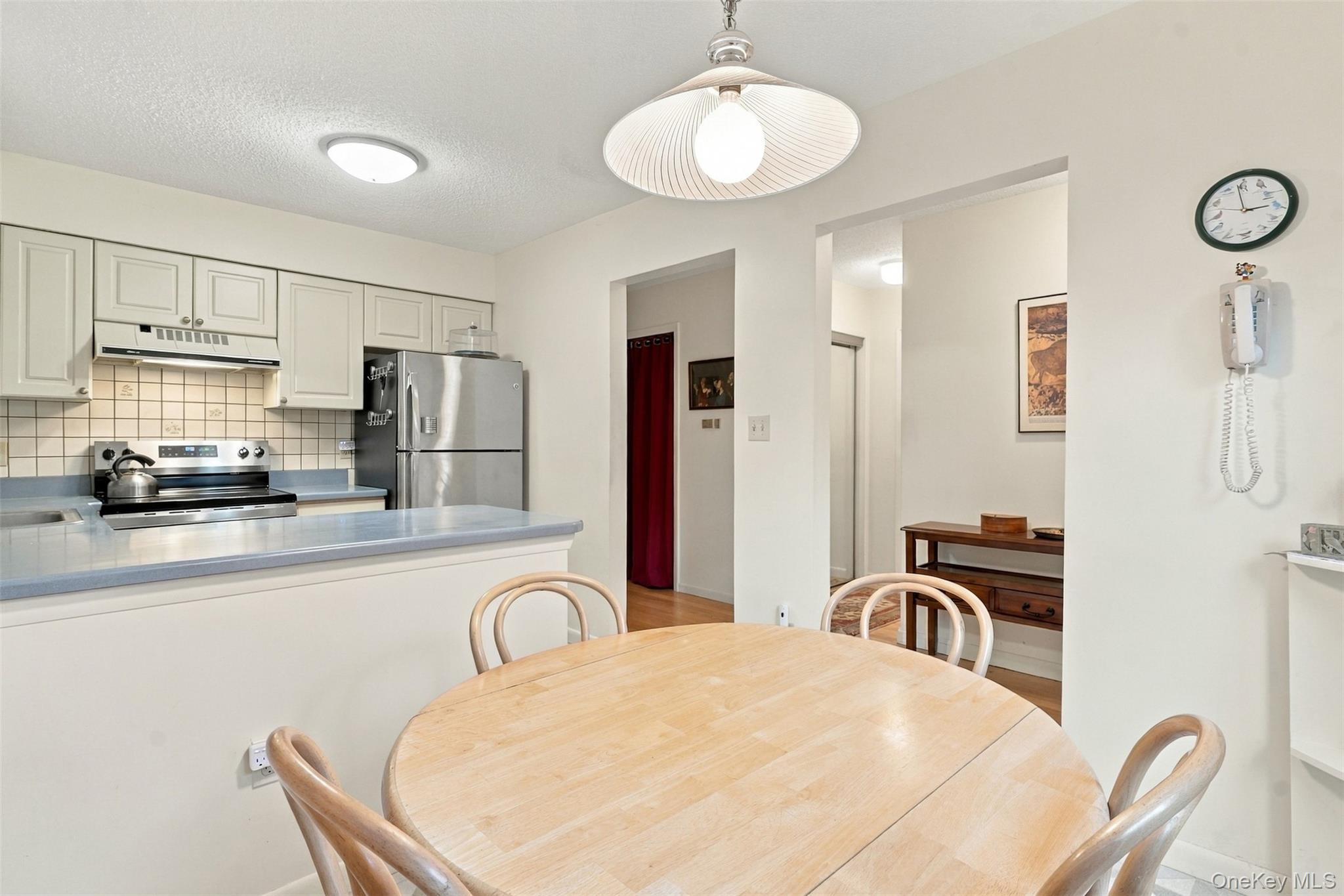 30 E Knoll – For Sale photo 5