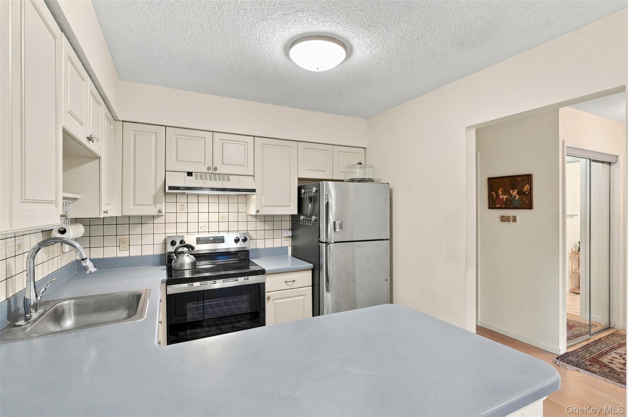30 E Knoll – For Sale photo 7