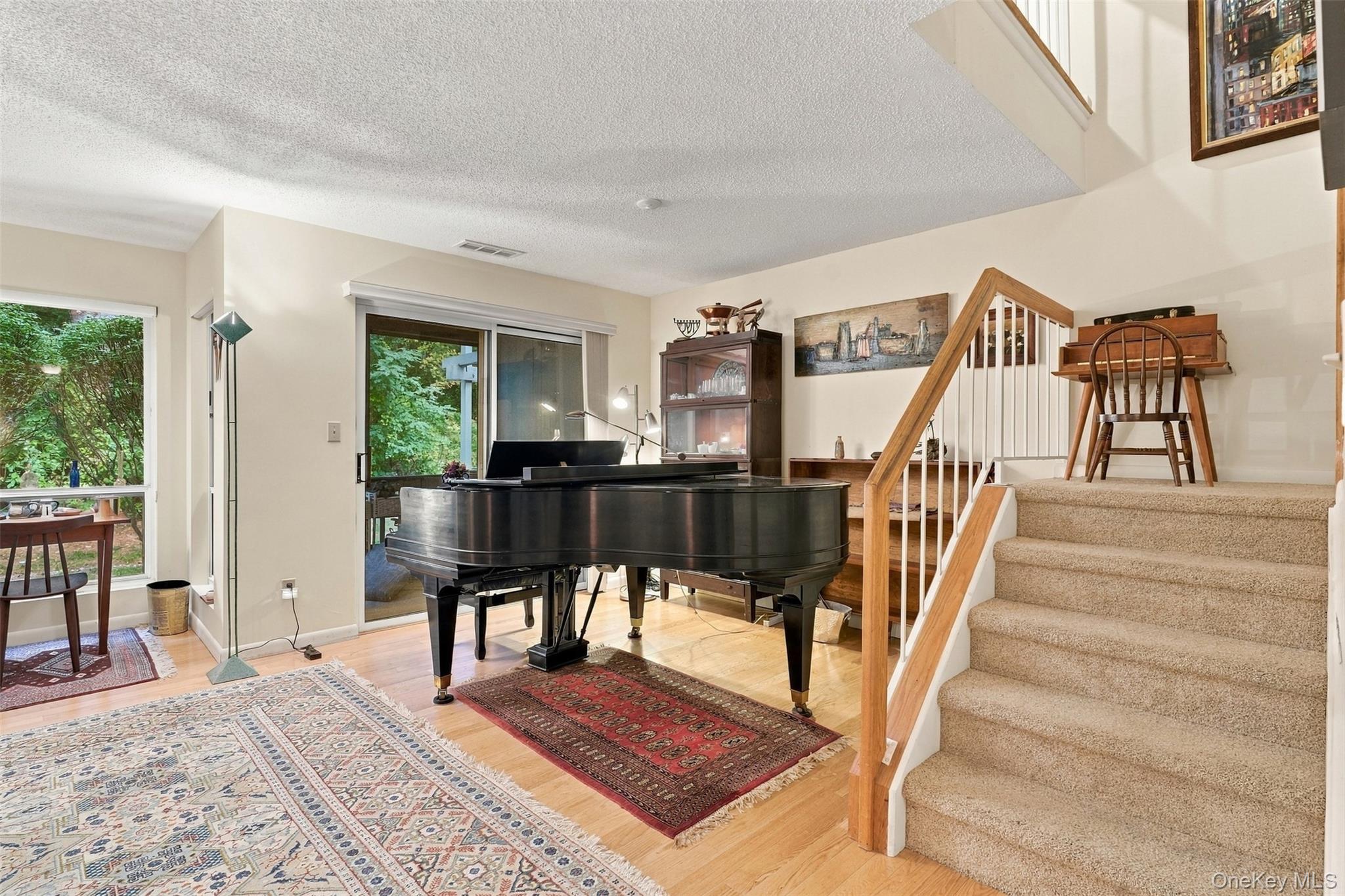 30 E Knoll – For Sale photo 11