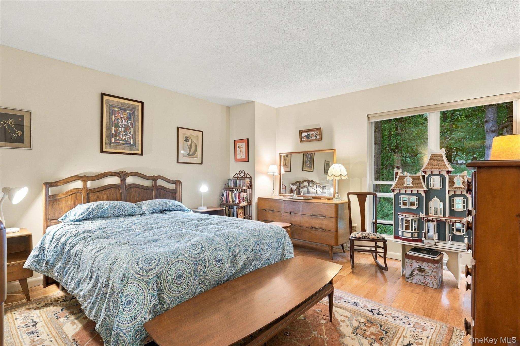 30 E Knoll – For Sale photo 22