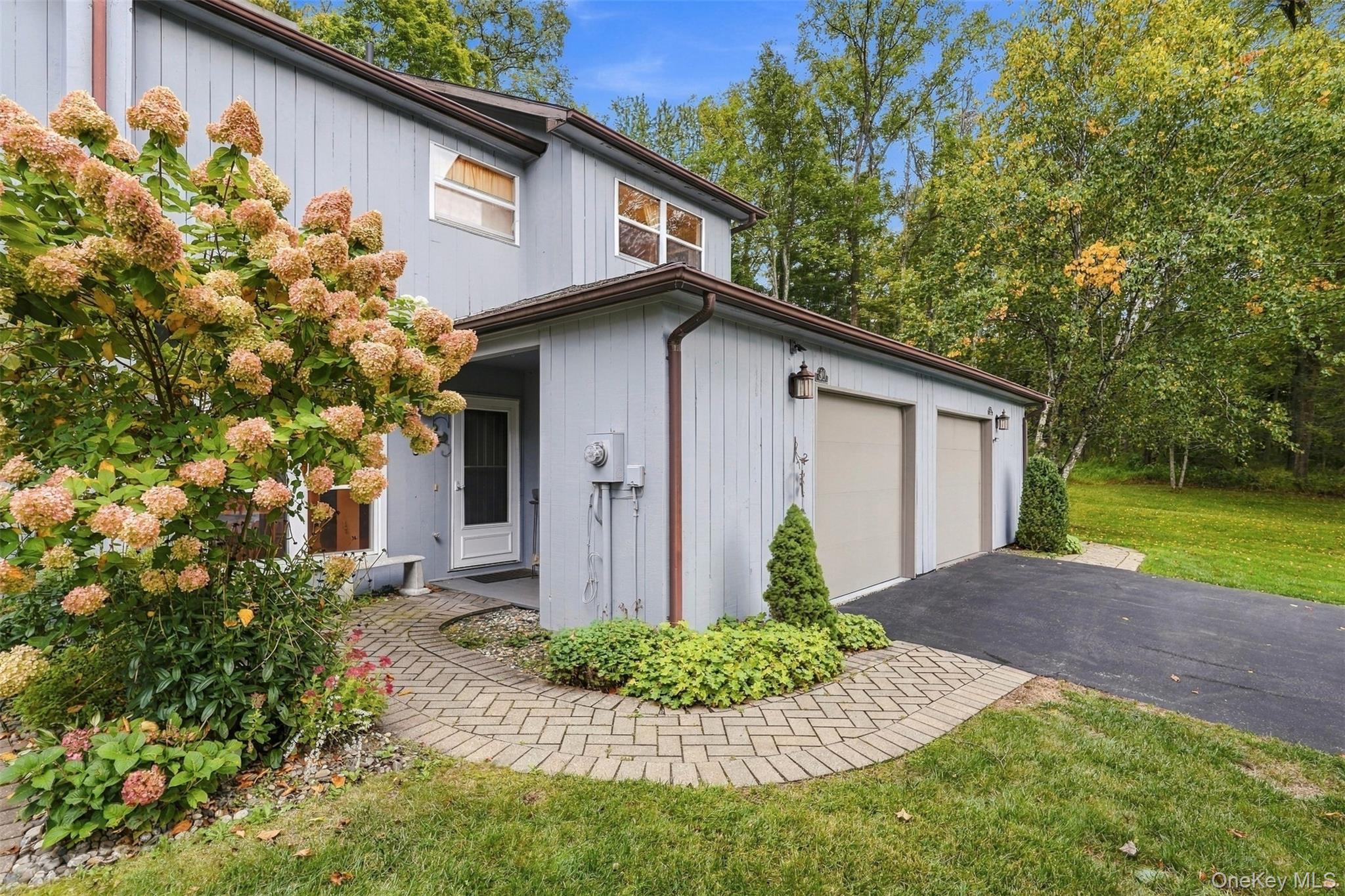 30 E Knoll – For Sale photo 2