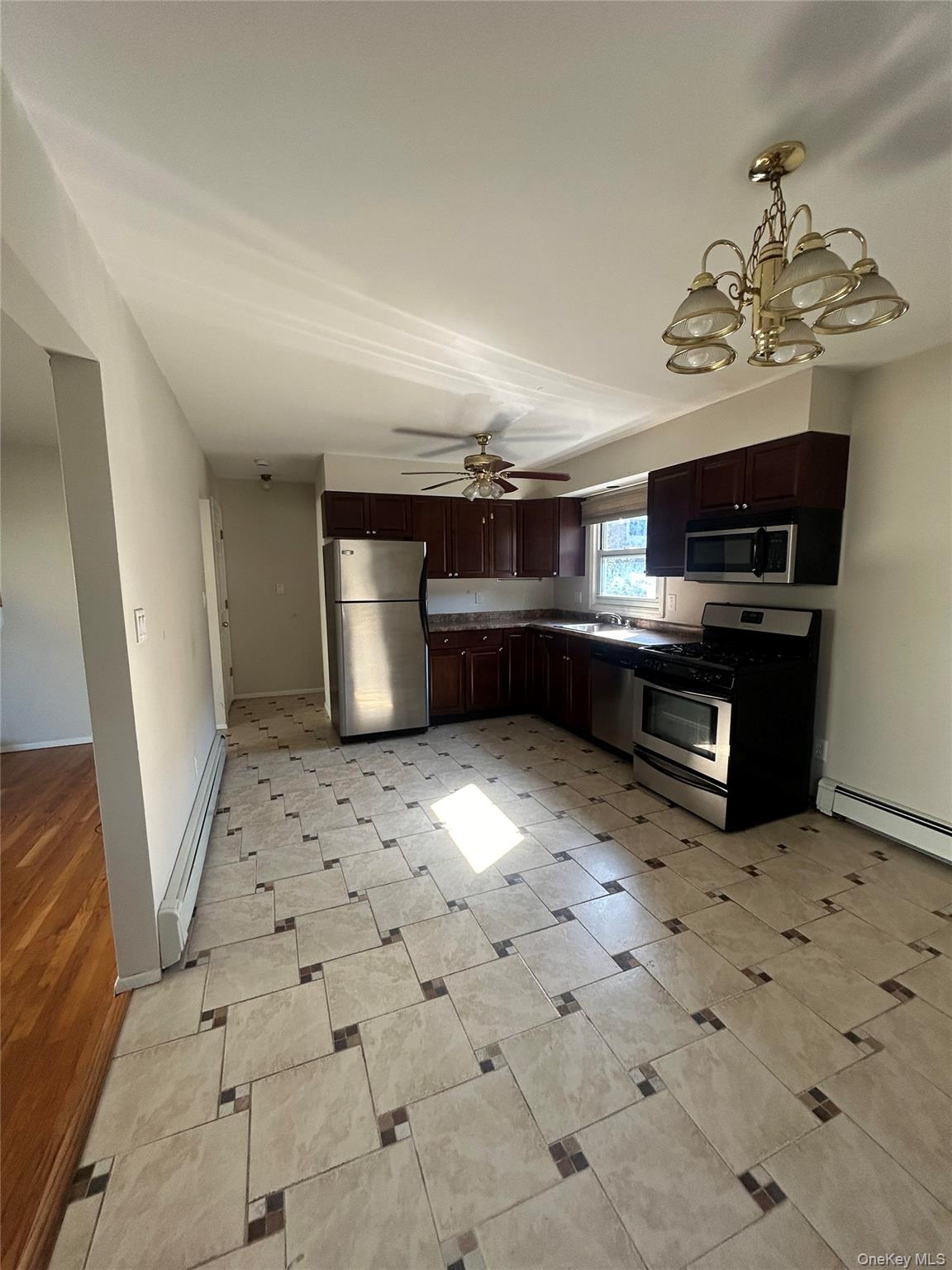 14 Edgewood Road – For Rent photo 6