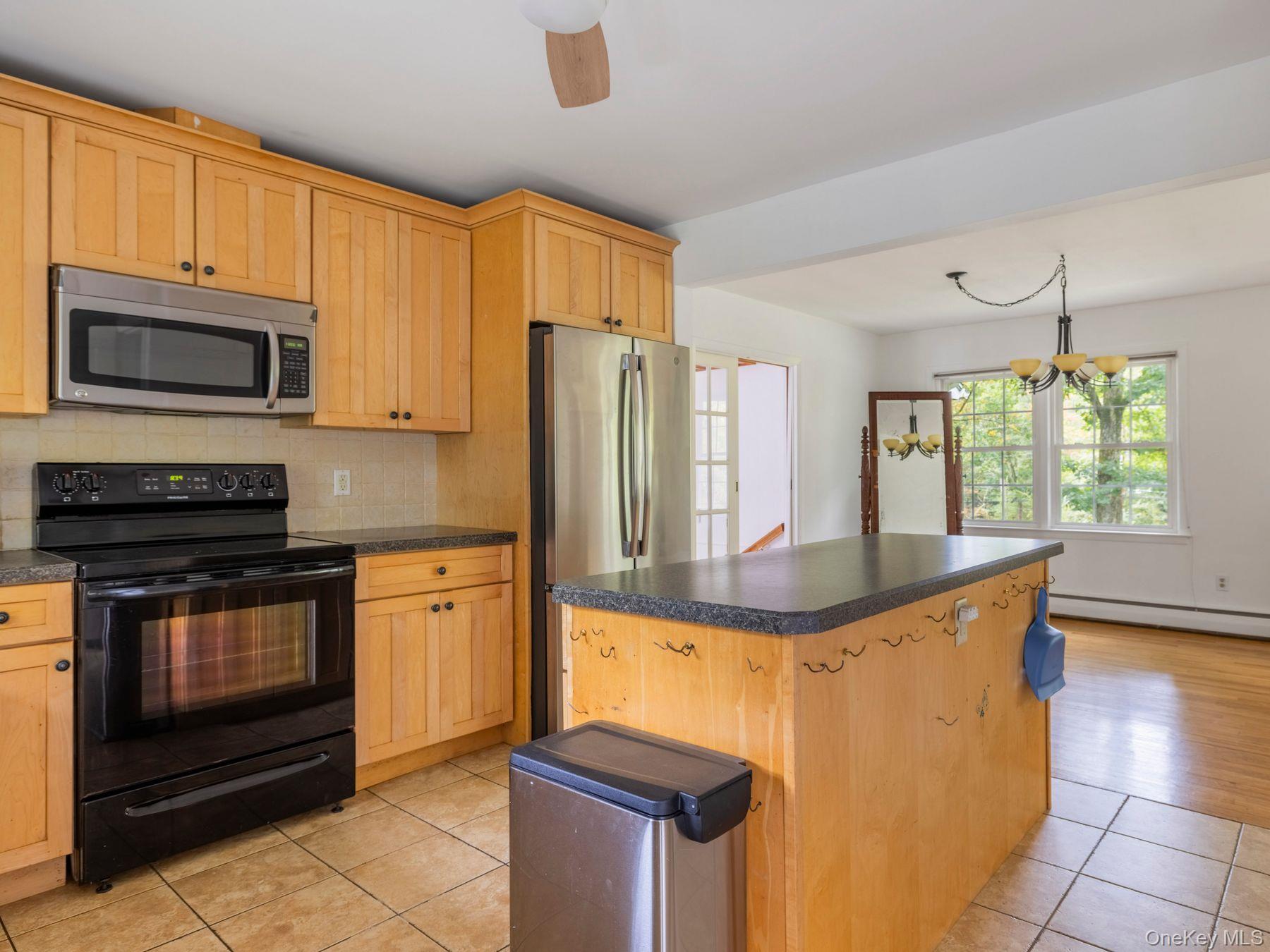 5 Van De Bogart Road – For Sale photo 8