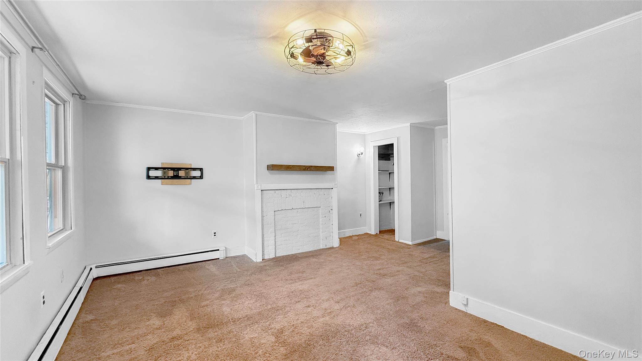 7 Division Street – For Rent photo 3