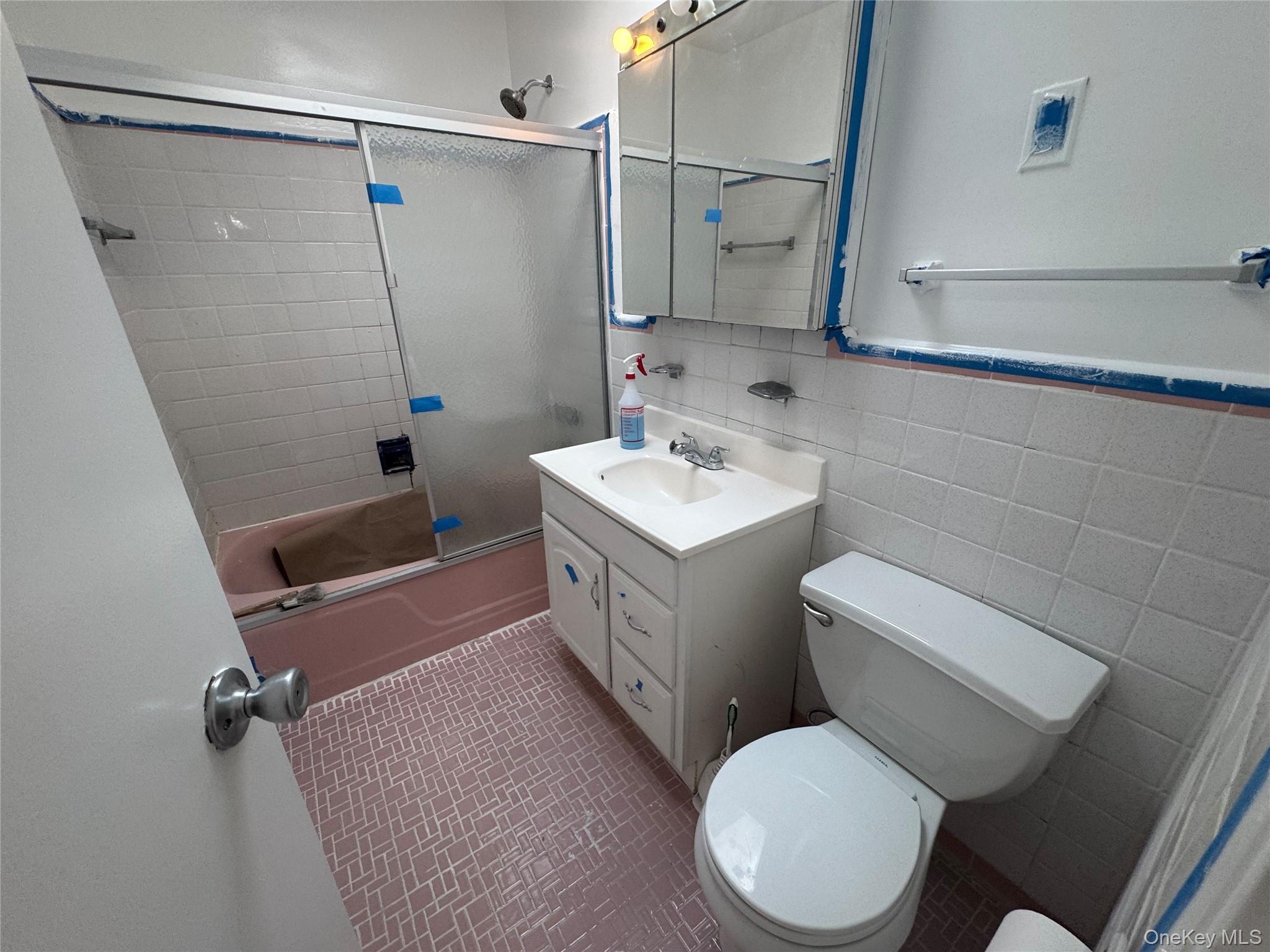 21-20 Broadway, Unit 2 photo 3