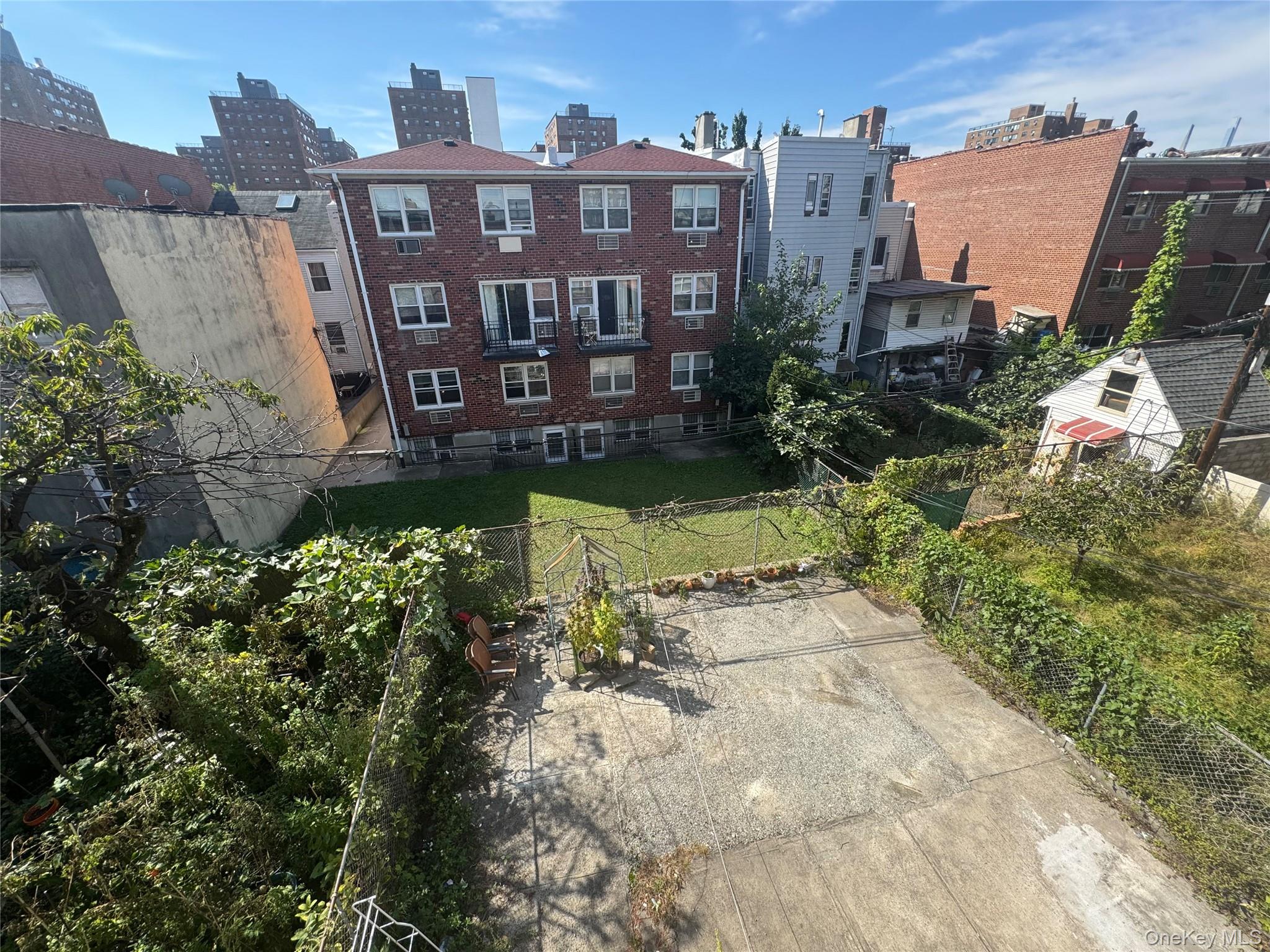 21-20 Broadway, Unit 2 photo 4