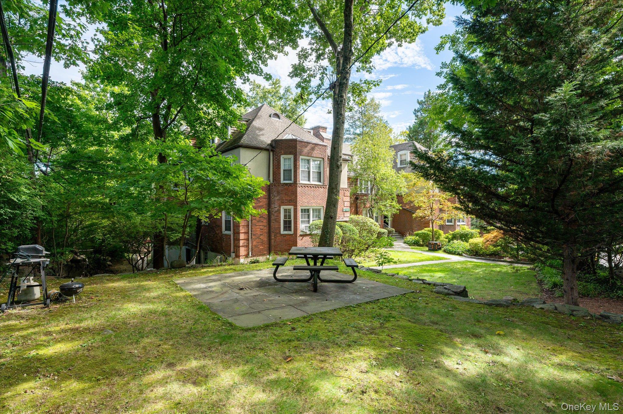 52 Underhill Road, Unit #ML photo 6