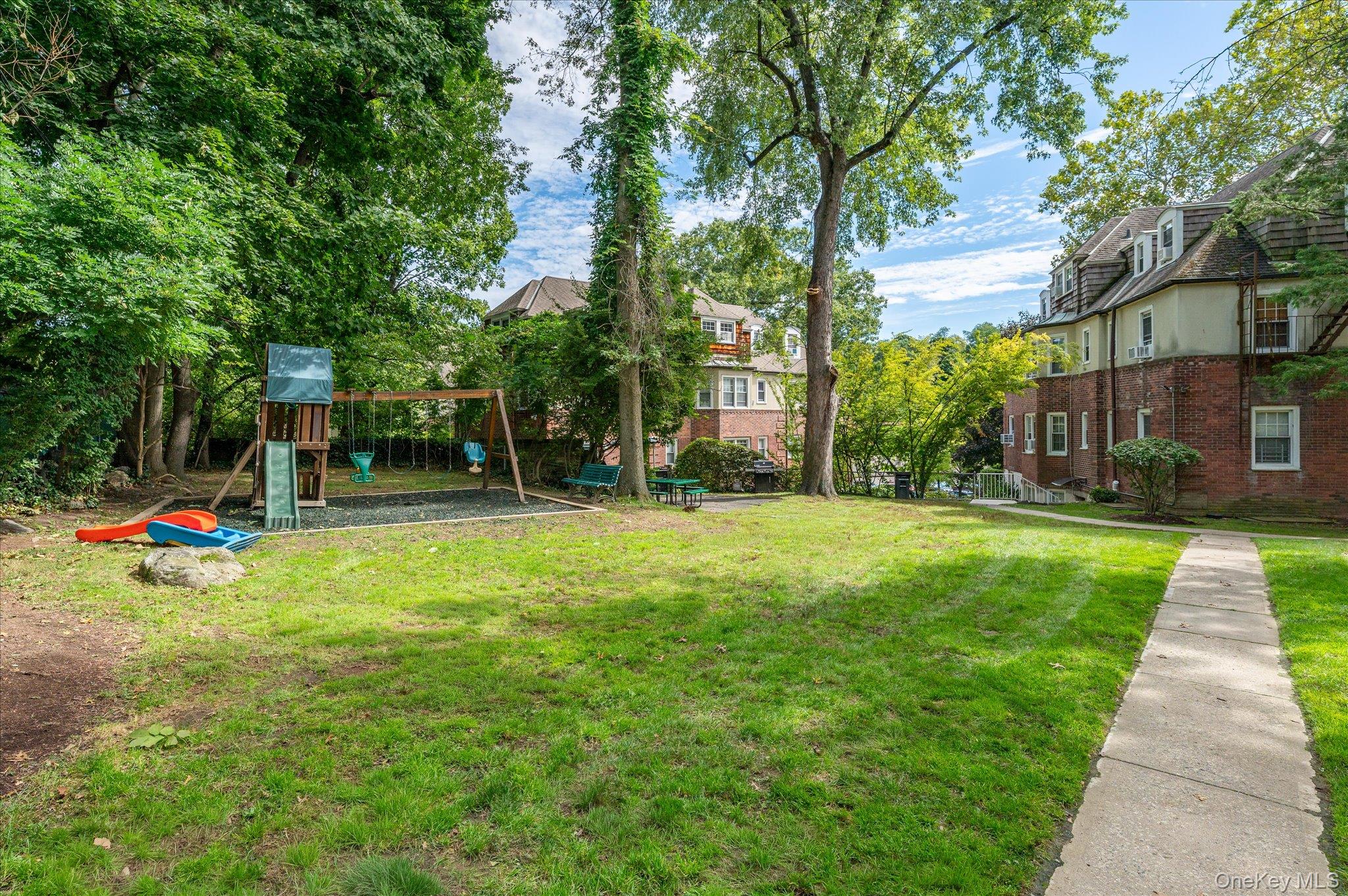 52 Underhill Road, Unit #ML photo 12