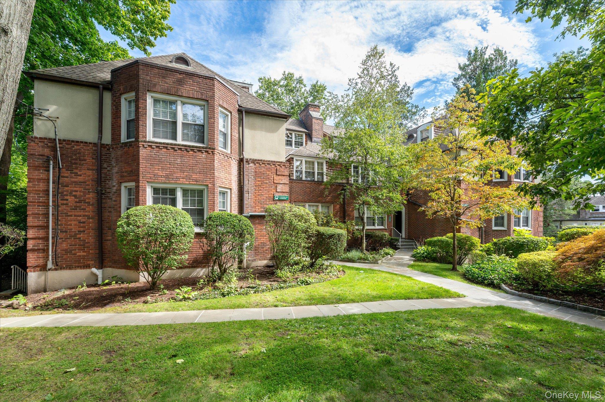 52 Underhill Road, Unit #ML photo 3